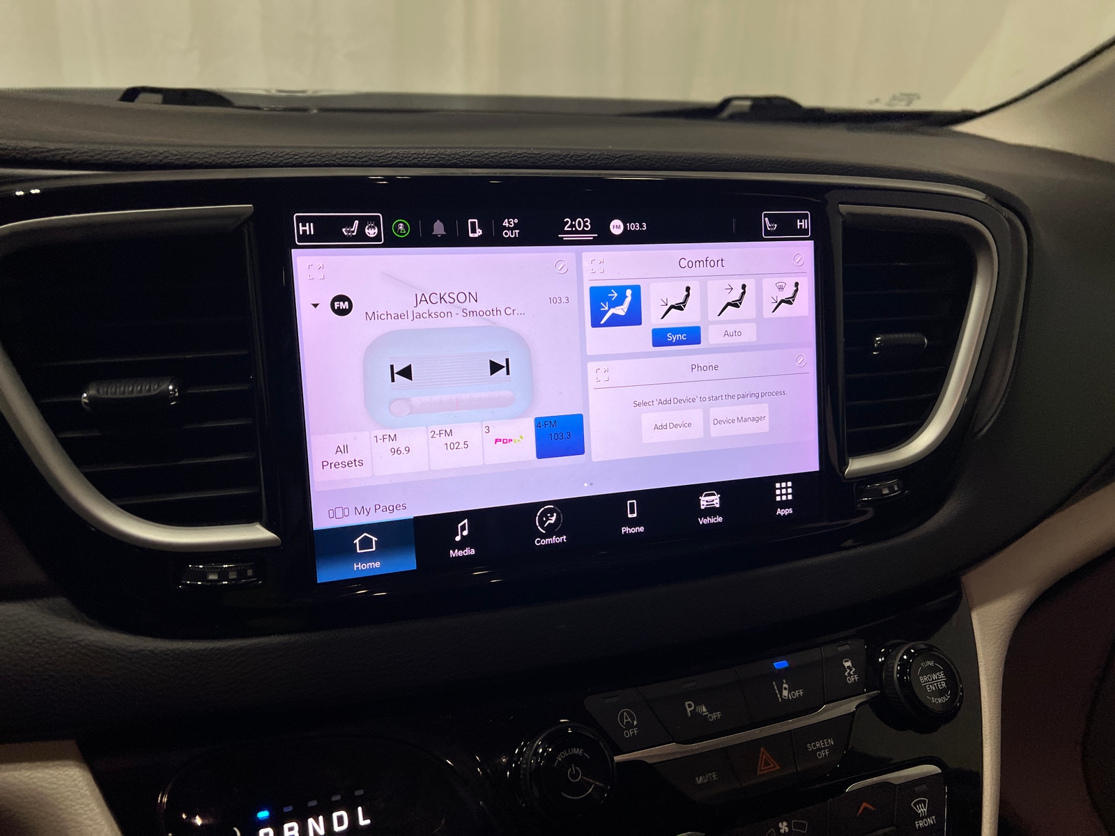 Thumbnail: 2022 Chrysler Pacifica - 3