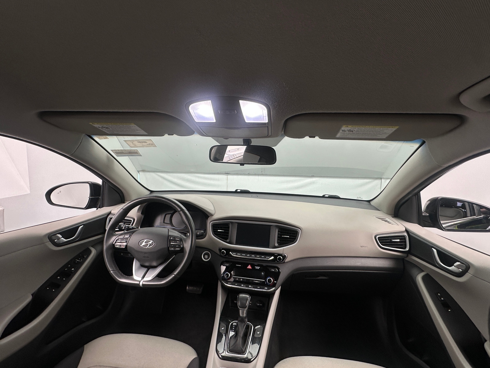 Thumbnail: 2018 Hyundai Ioniq - 3