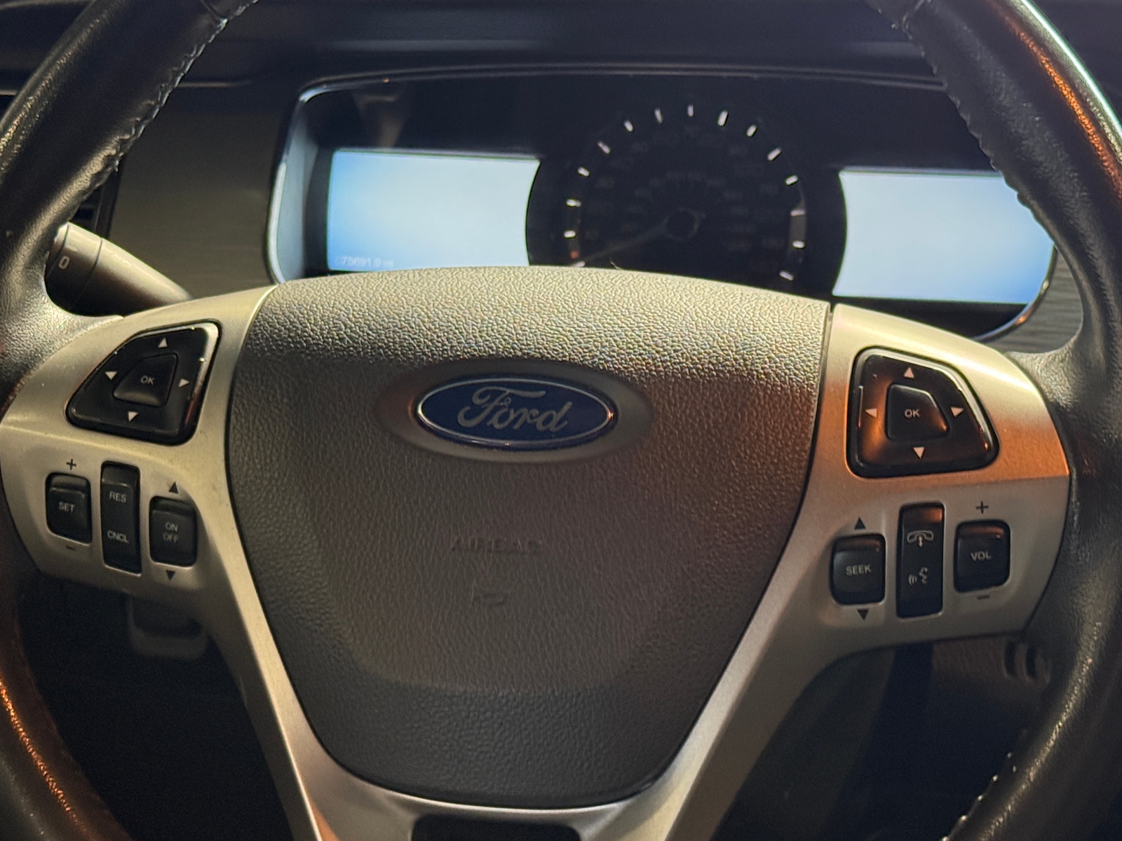 Thumbnail: 2016 Ford Taurus - 5