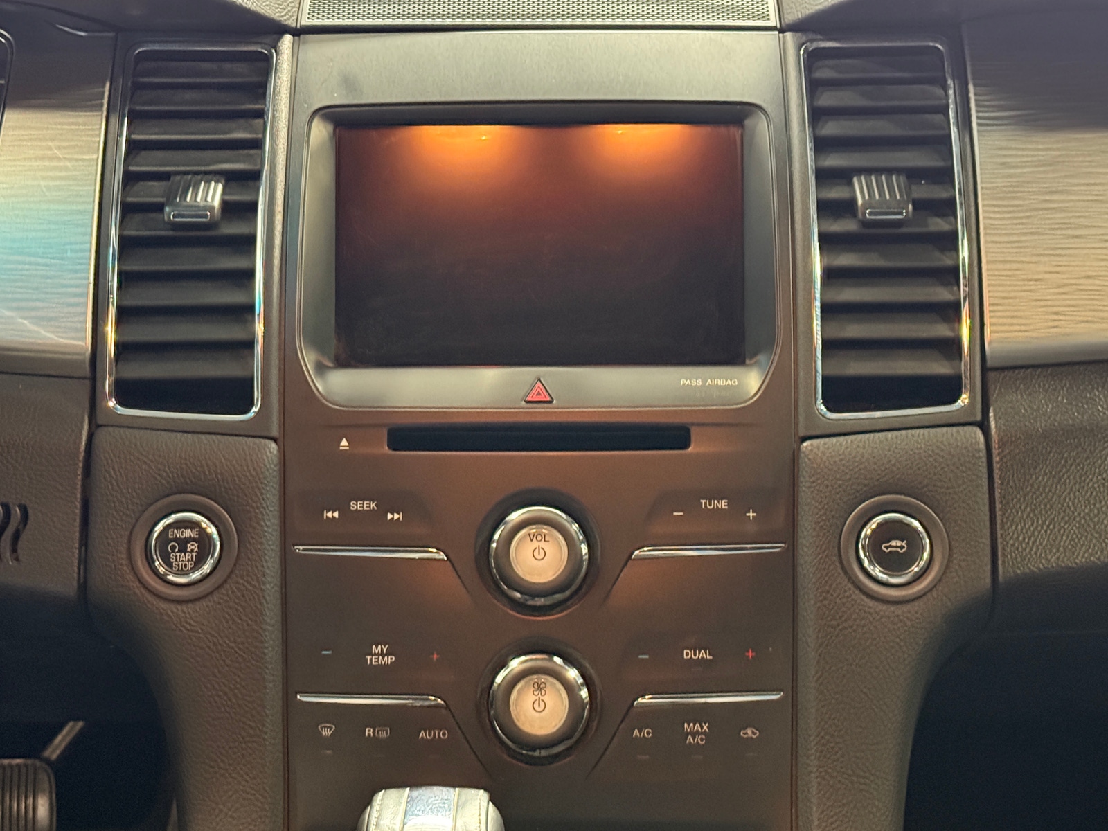 Thumbnail: 2016 Ford Taurus - 4