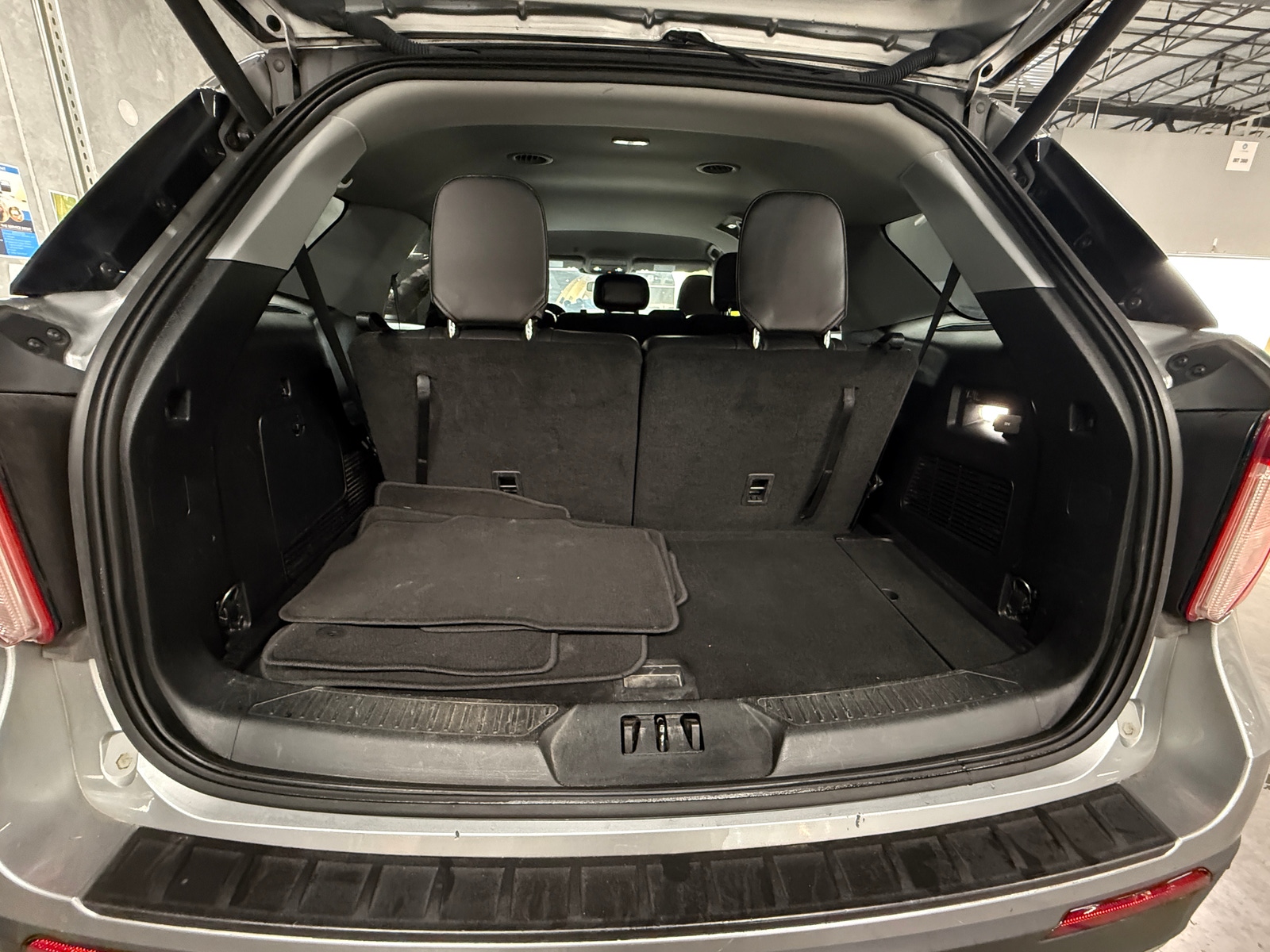 Thumbnail: 2021 Ford Explorer - 7