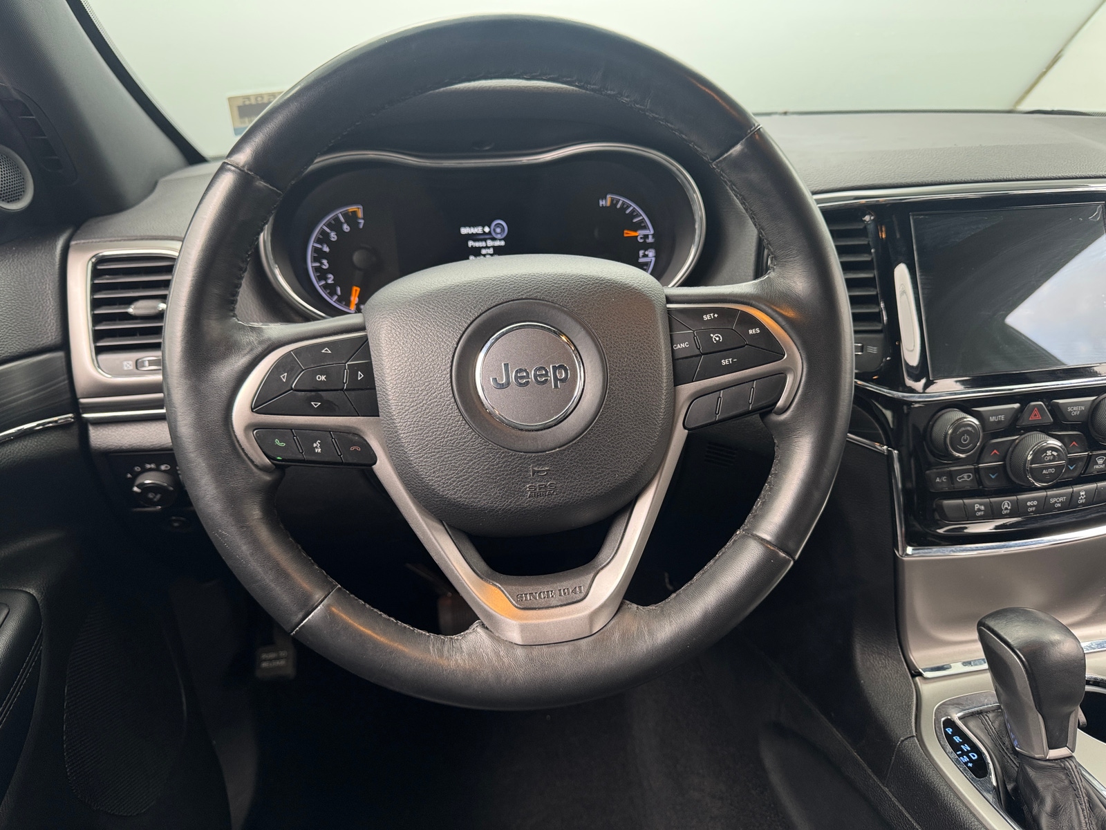 Thumbnail: 2019 Jeep Grand Cherokee - 4