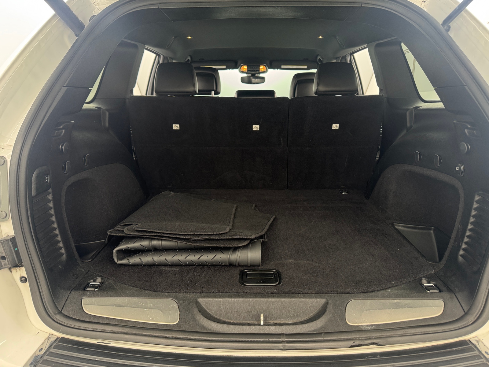 Thumbnail: 2019 Jeep Grand Cherokee - 6