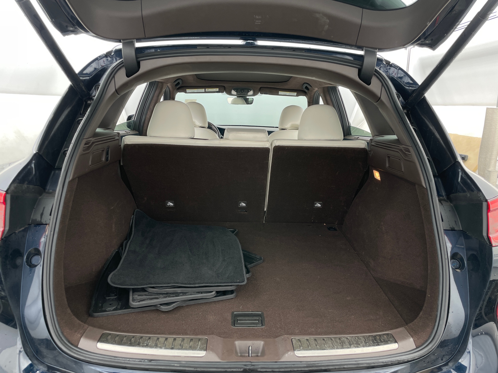 Thumbnail: 2023 INFINITI QX50 - 6