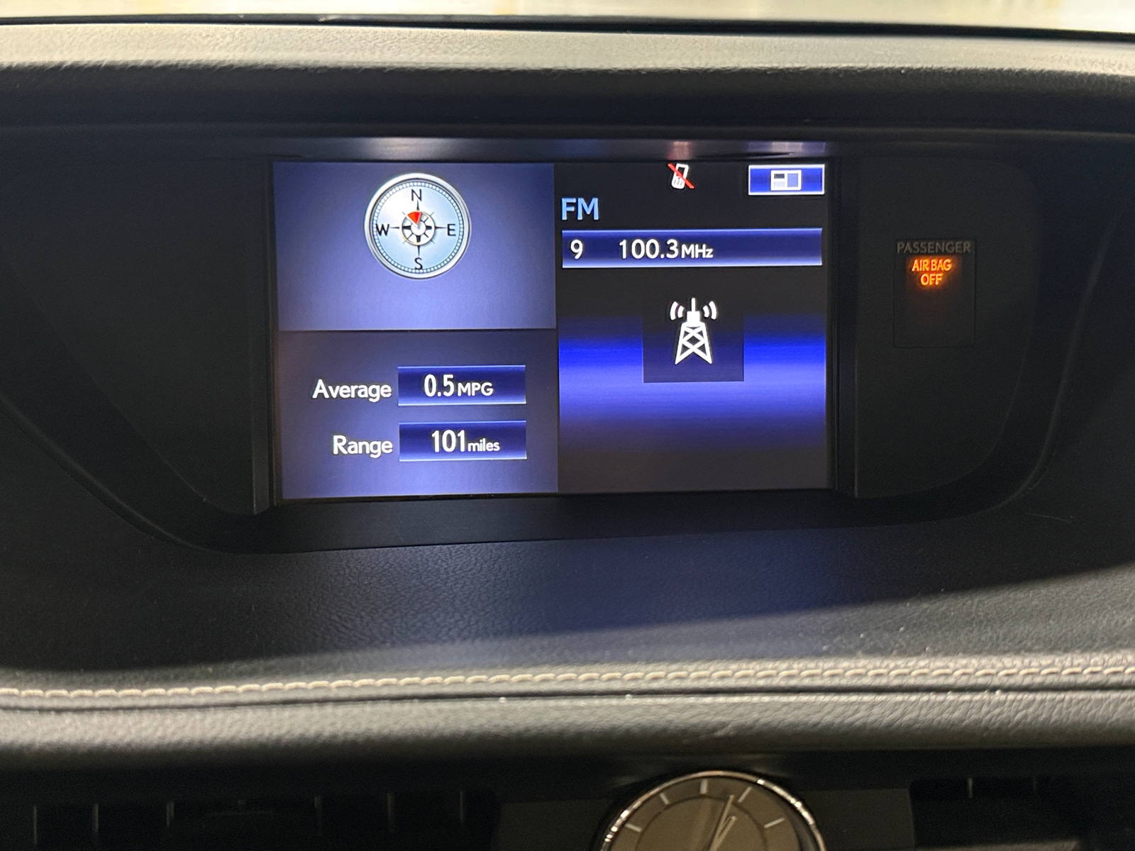 Thumbnail: 2015 Lexus ES - 3