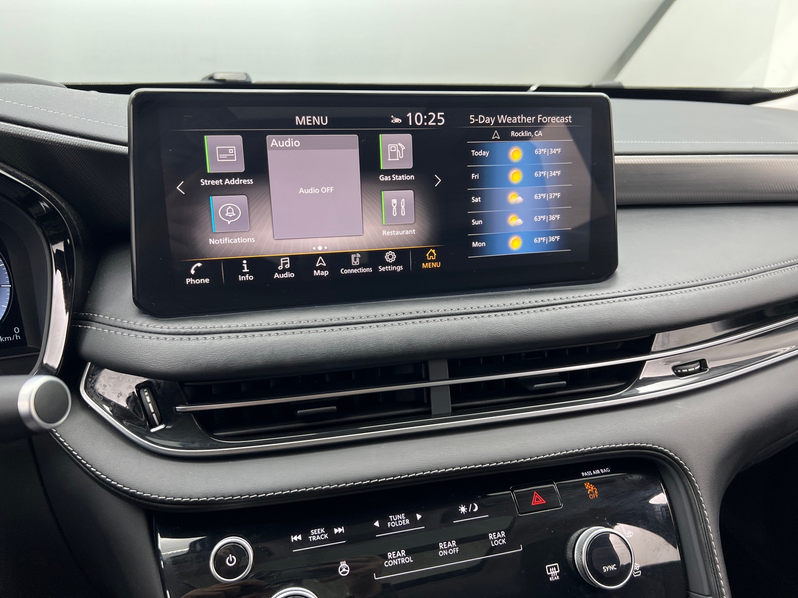 Thumbnail: 2024 INFINITI QX60 - 3