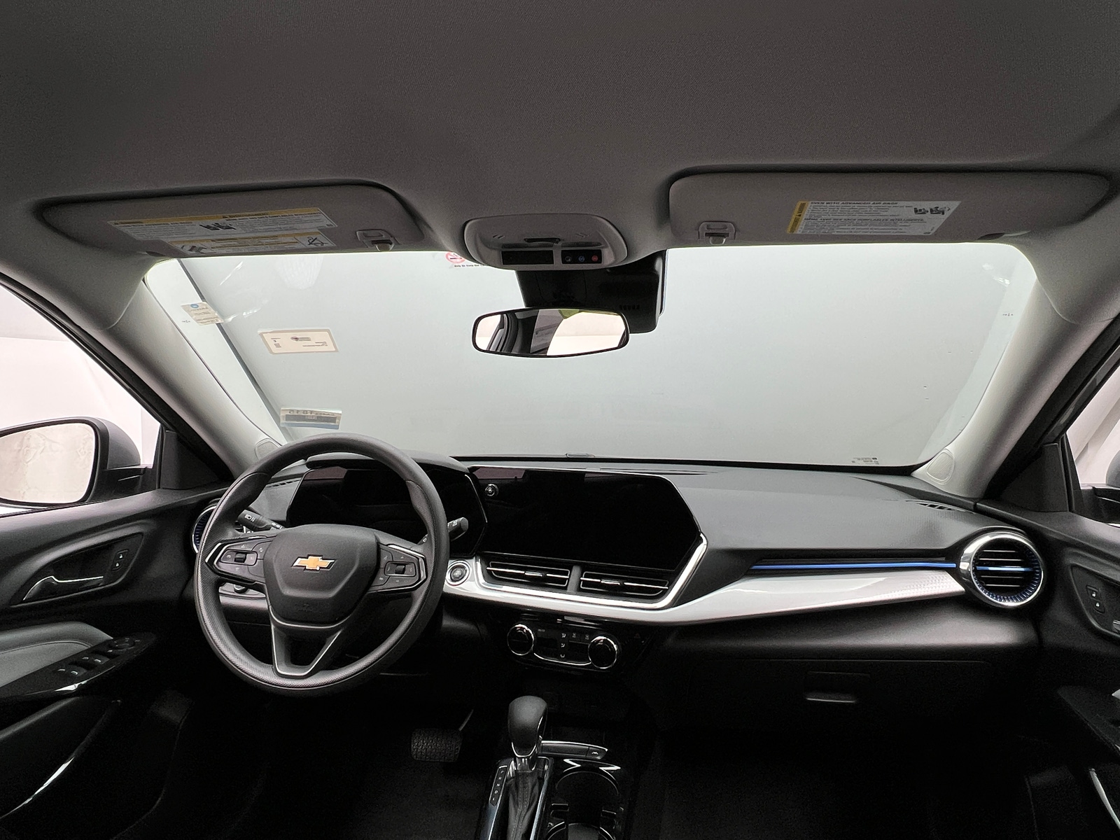 Thumbnail: 2025 Chevrolet Trax - 3