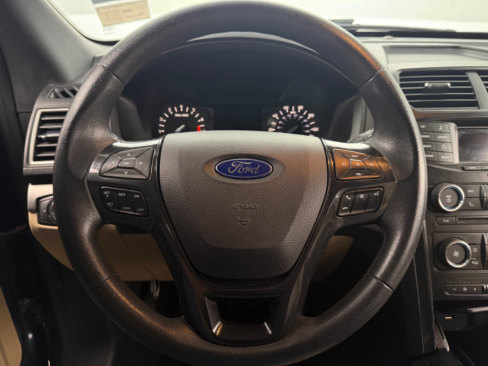 Thumbnail: 2017 Ford Explorer - 5