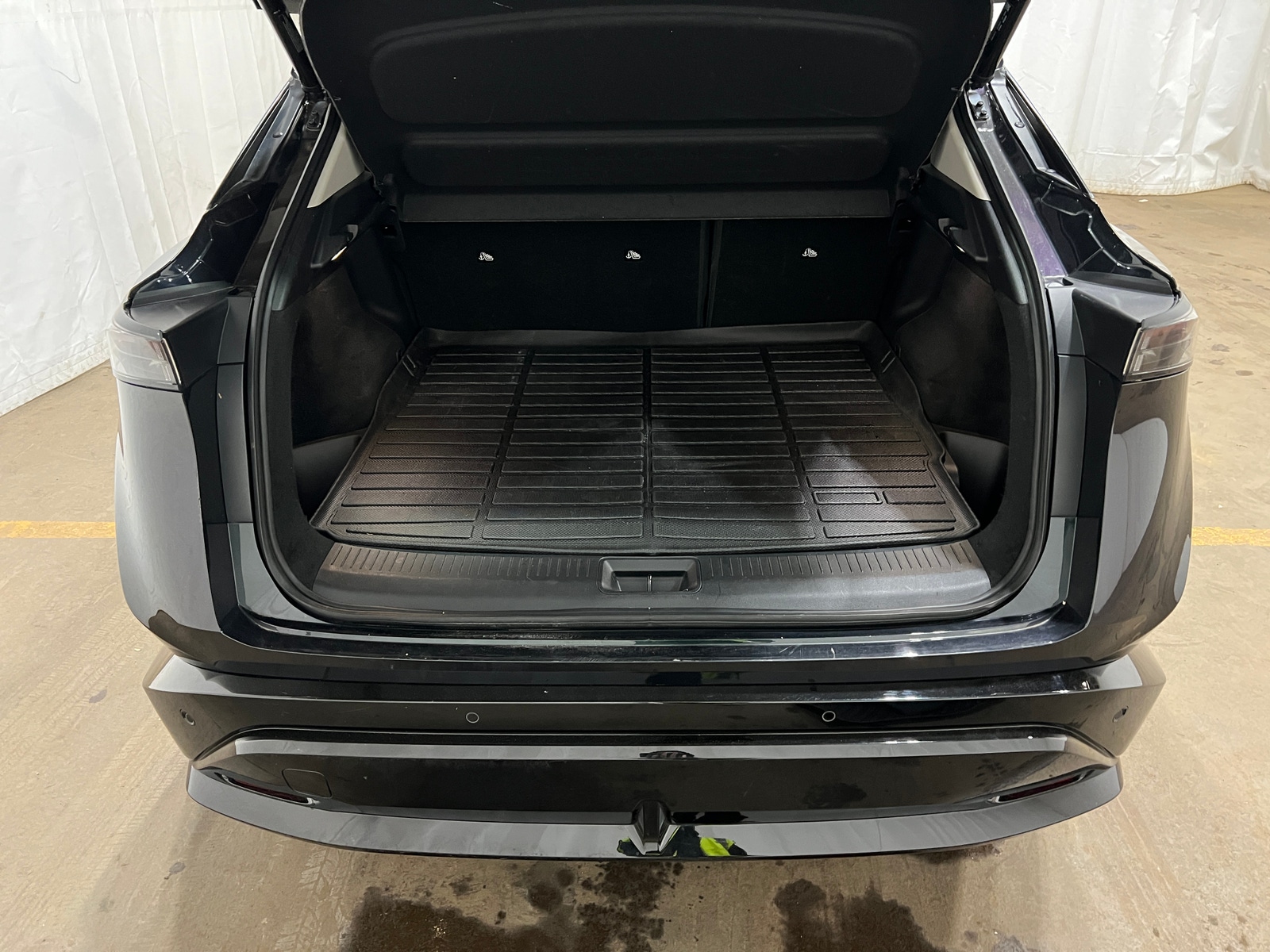 Thumbnail: 2023 Nissan Ariya - 6