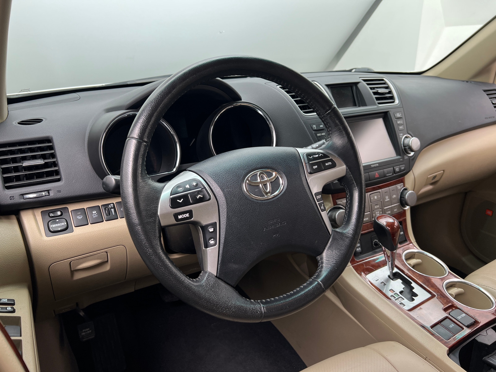 Thumbnail: 2011 Toyota Highlander - 4
