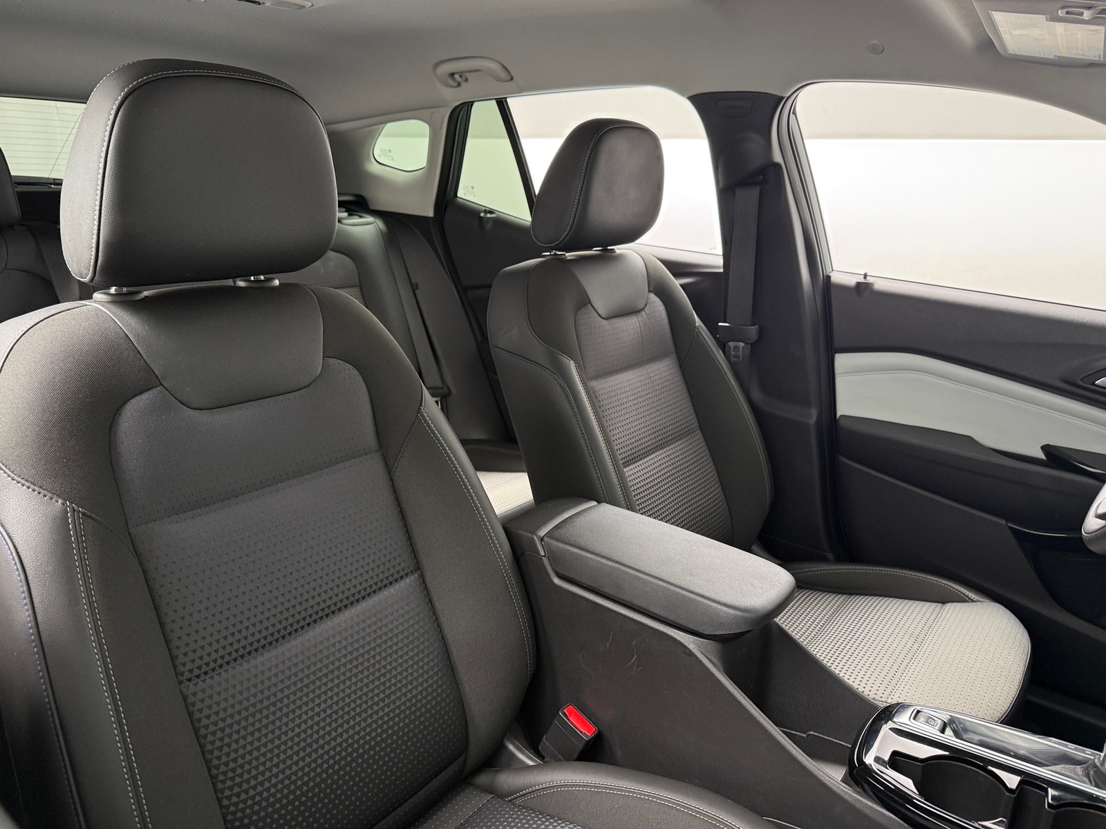 Thumbnail: 2025 Chevrolet Trax - 2