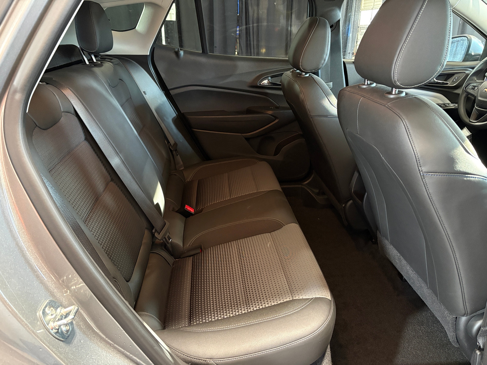 Thumbnail: 2025 Chevrolet Trax - 6