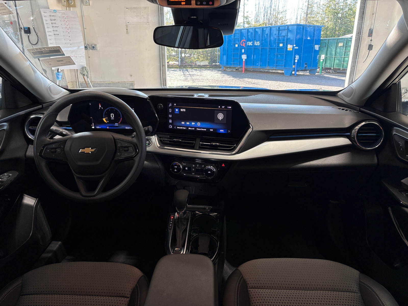 Thumbnail: 2025 Chevrolet Trax - 3