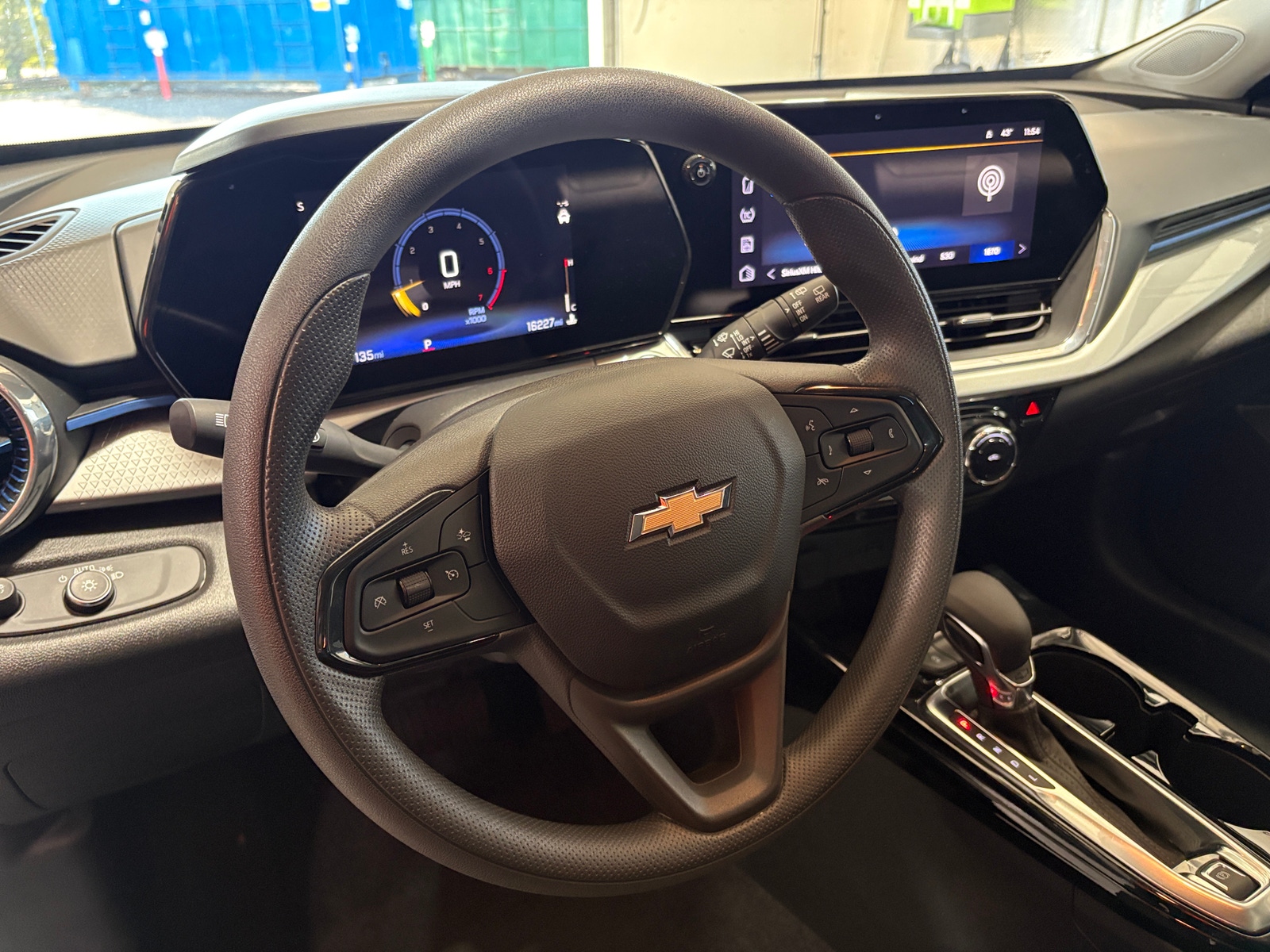 Thumbnail: 2025 Chevrolet Trax - 5