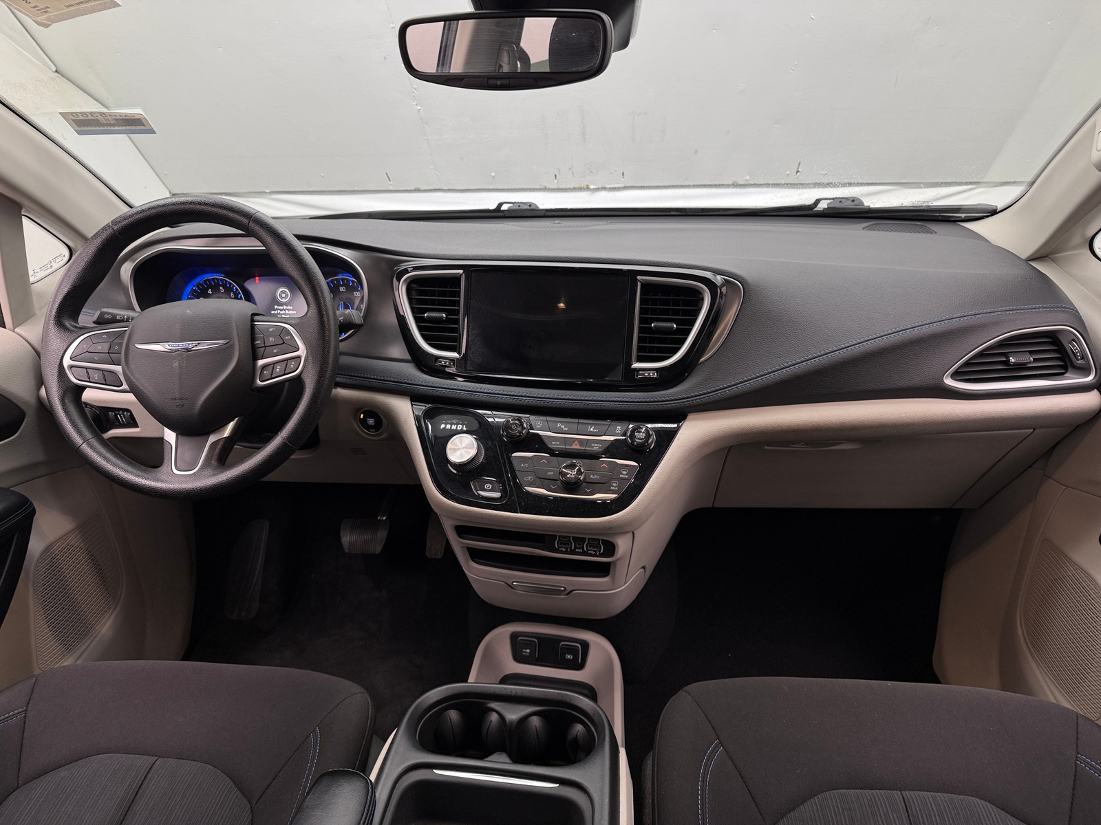 Thumbnail: 2021 Chrysler Pacifica - 3