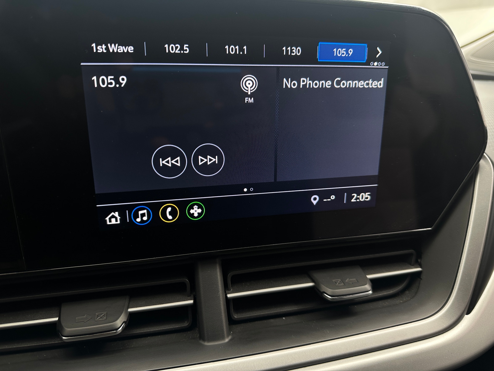 Thumbnail: 2025 Chevrolet Trax - 4