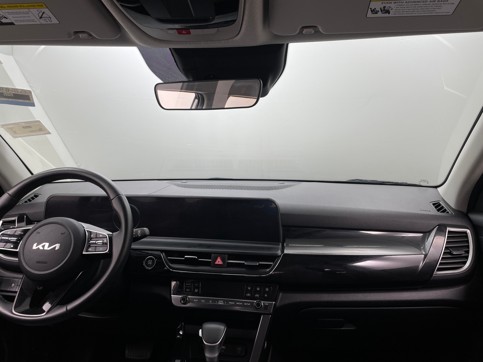 Thumbnail: 2024 Kia Seltos - 3