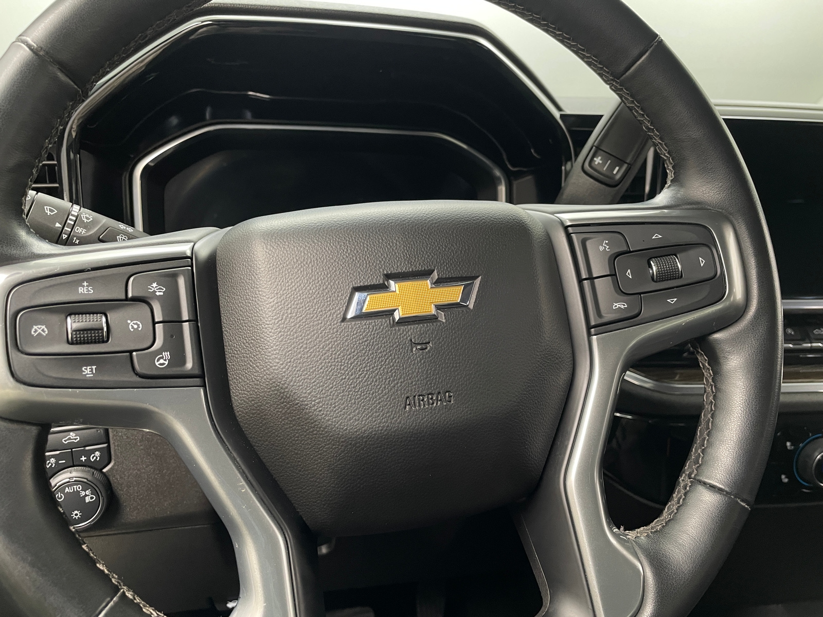 Thumbnail: 2024 Chevrolet Silverado 1500 - 5