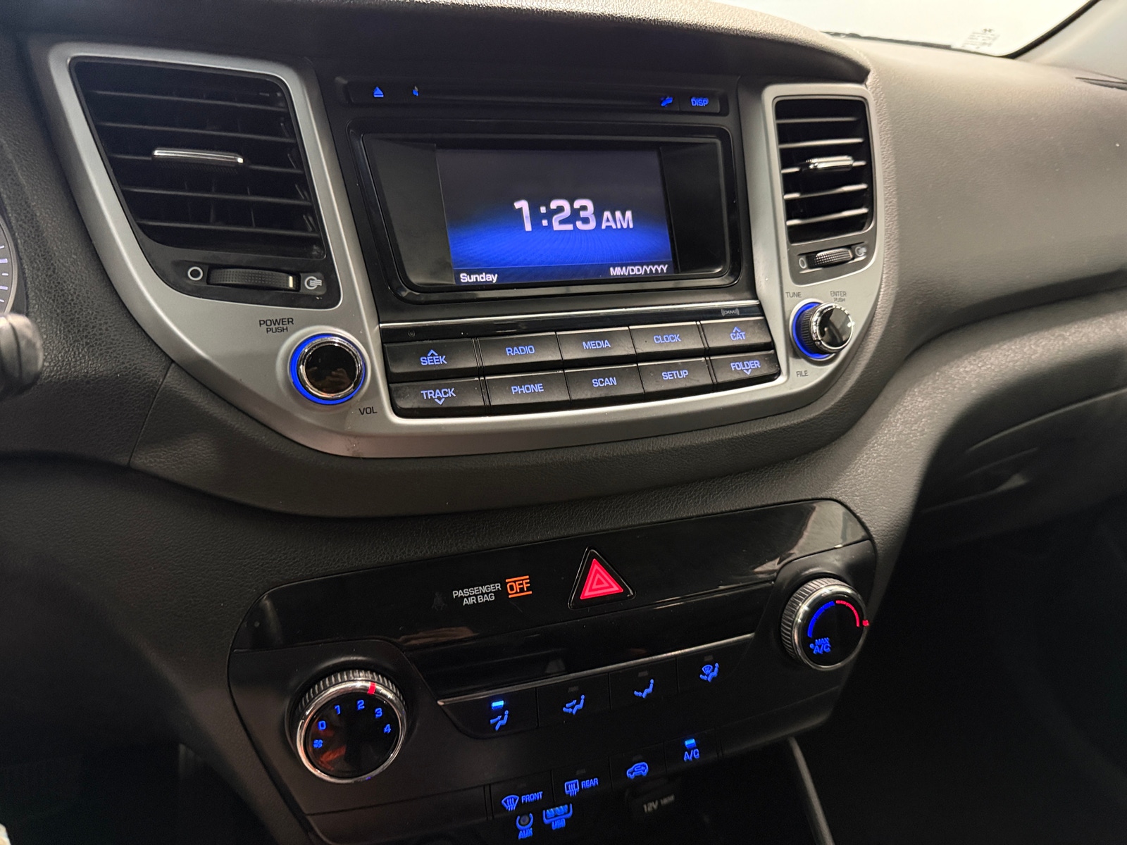 Thumbnail: 2016 Hyundai Tucson - 4