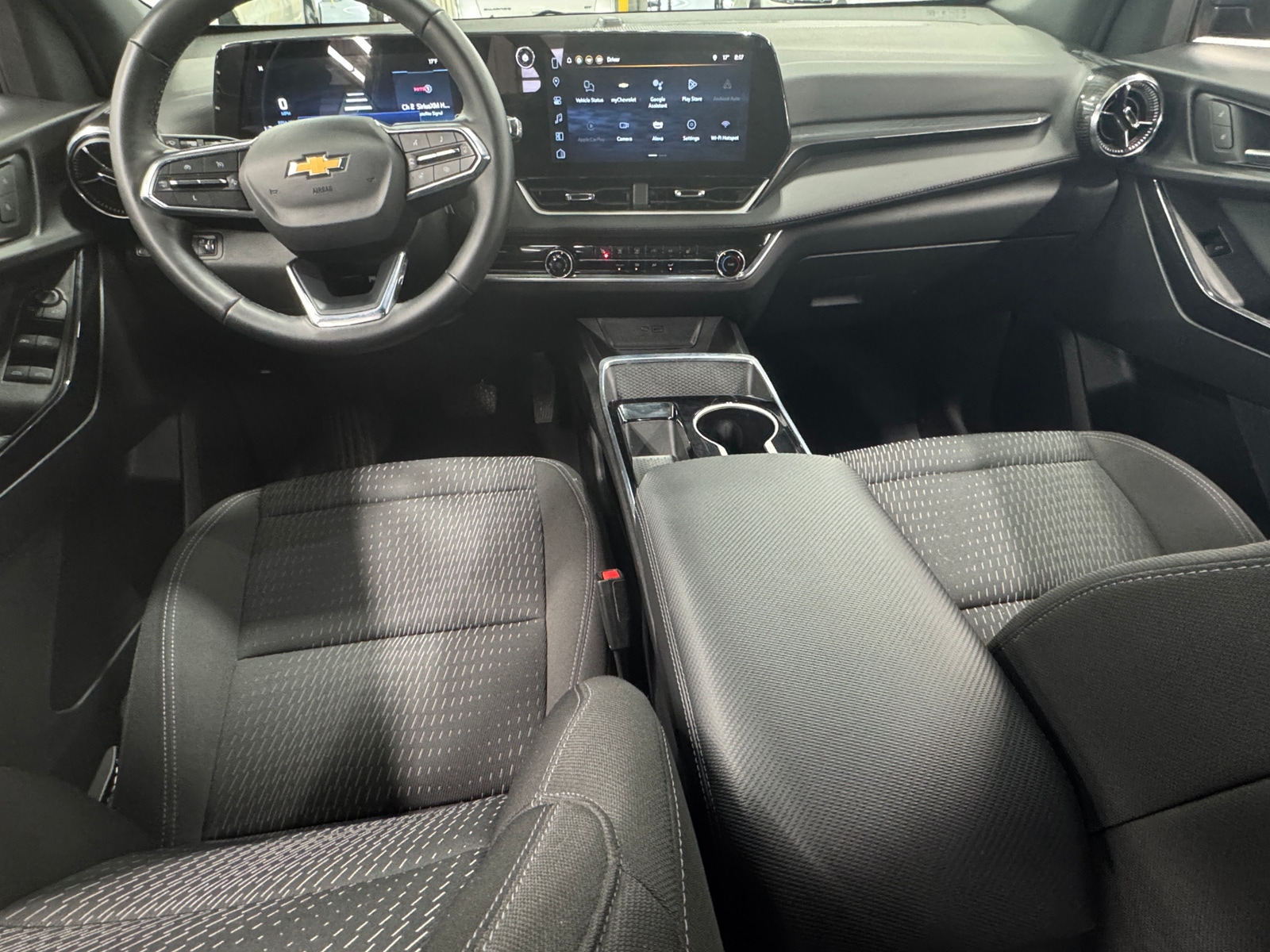 Thumbnail: 2025 Chevrolet Equinox - 3