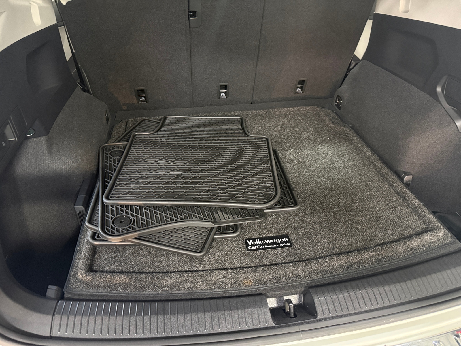 Thumbnail: 2023 Volkswagen Tiguan - 7