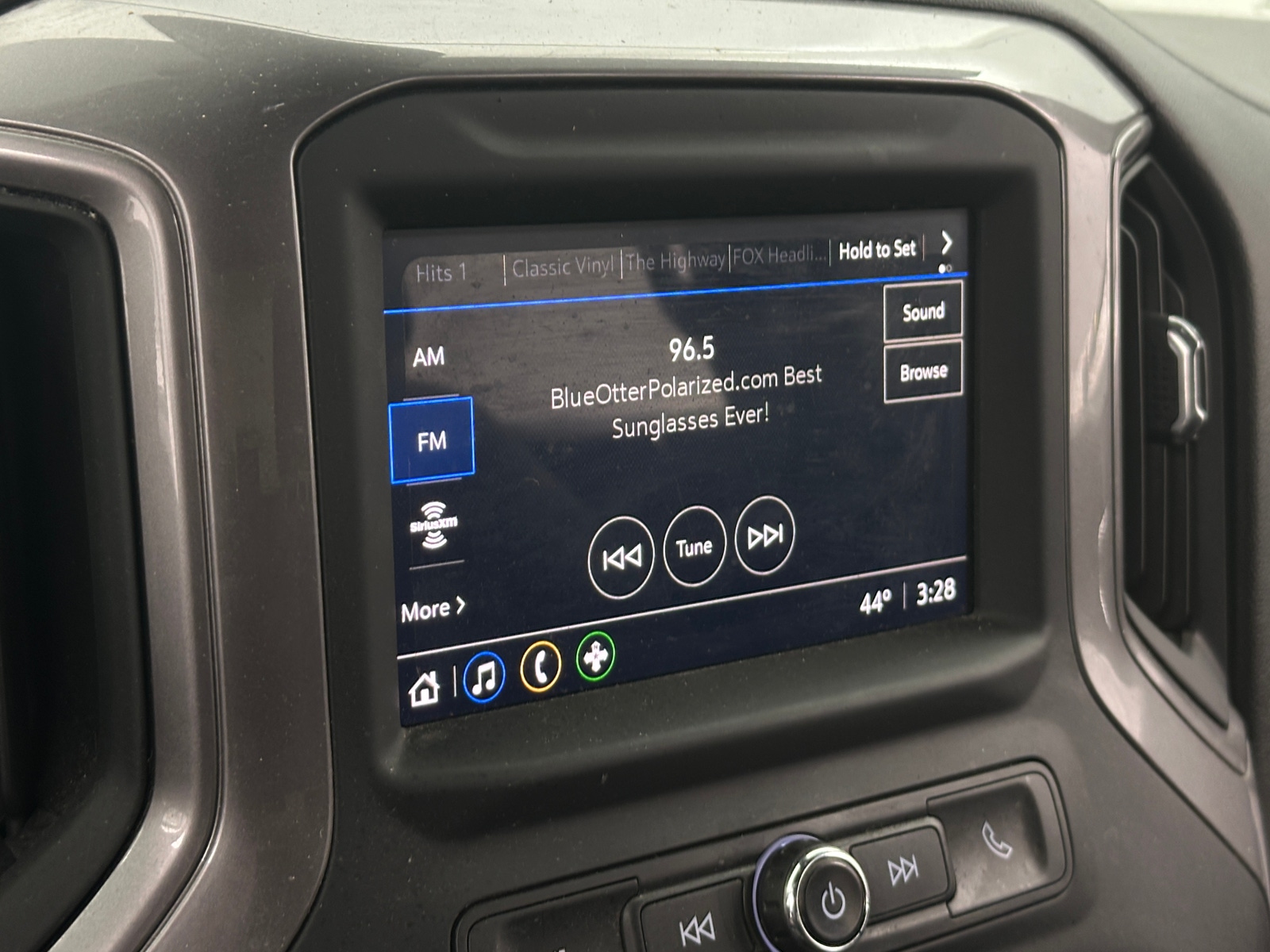 Thumbnail: 2022 Chevrolet Silverado 1500 - 4