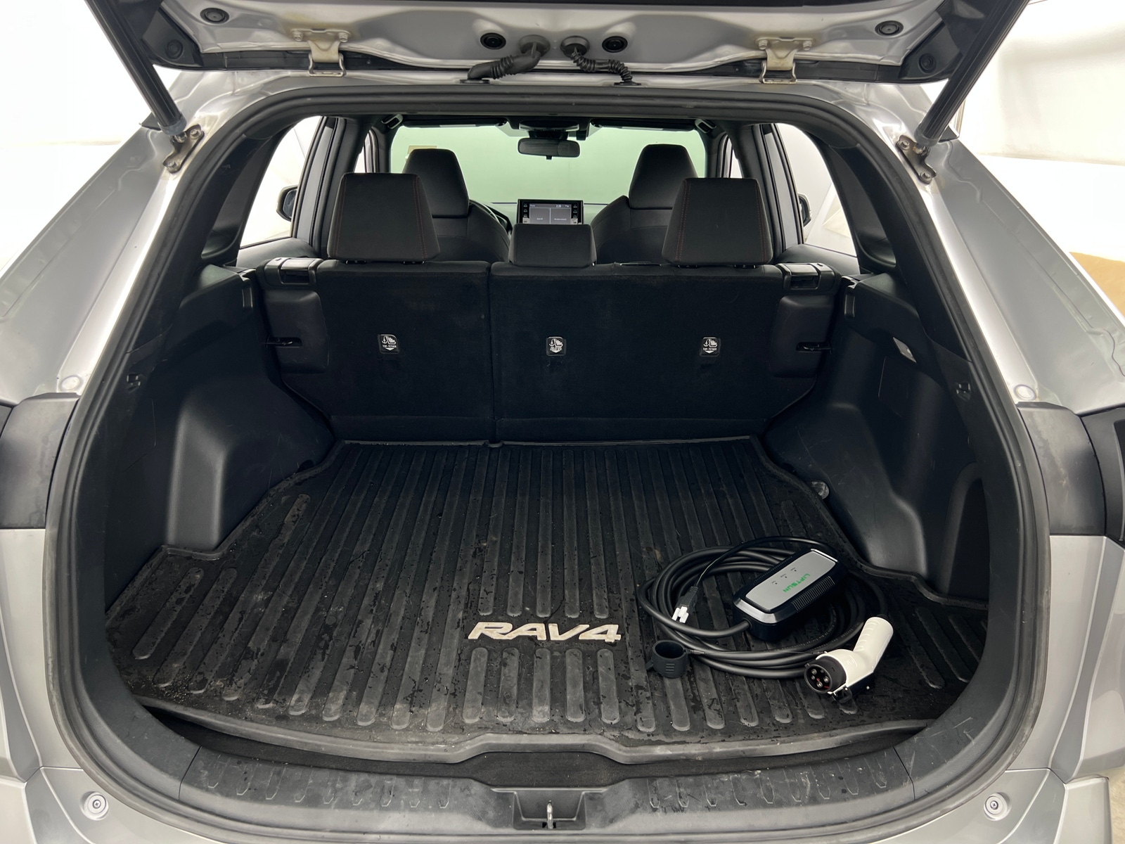 Thumbnail: 2021 Toyota RAV4 - 7