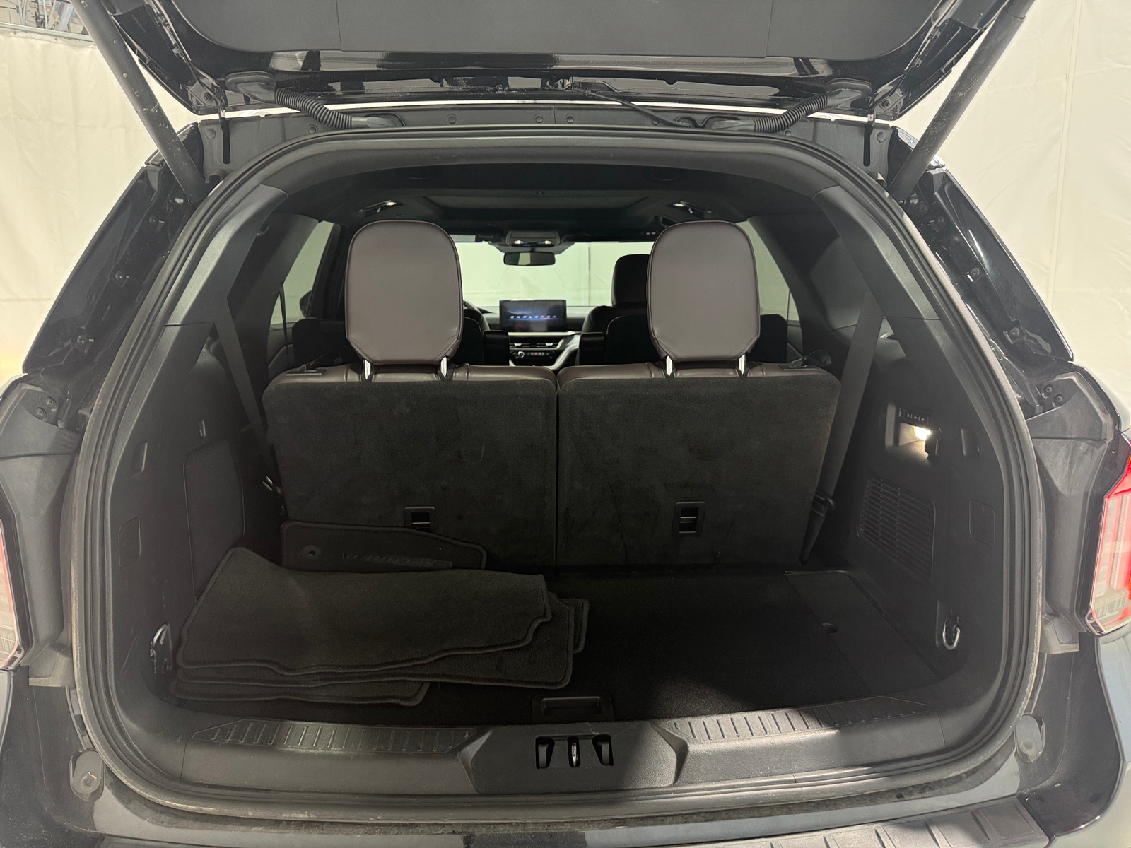 Thumbnail: 2025 Ford Explorer - 6