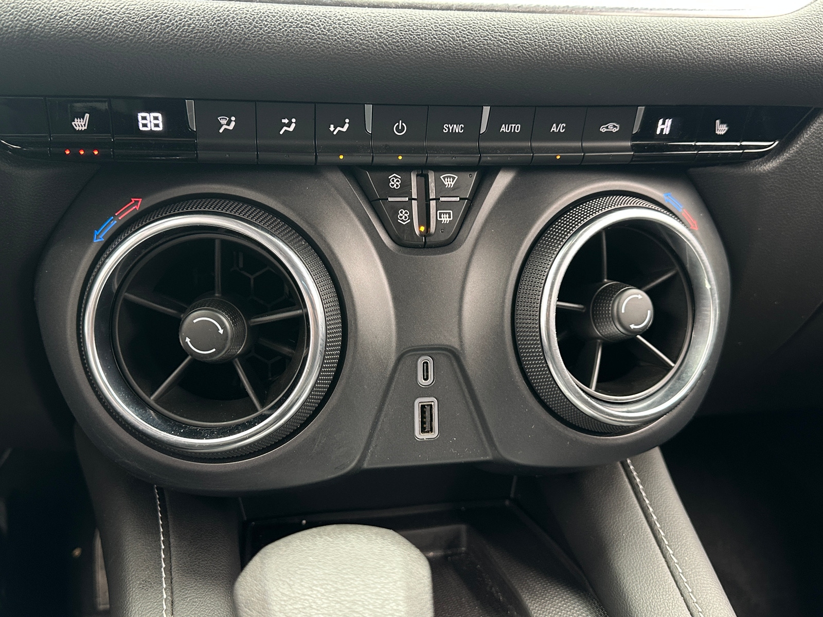 Thumbnail: 2024 Chevrolet Blazer - 4