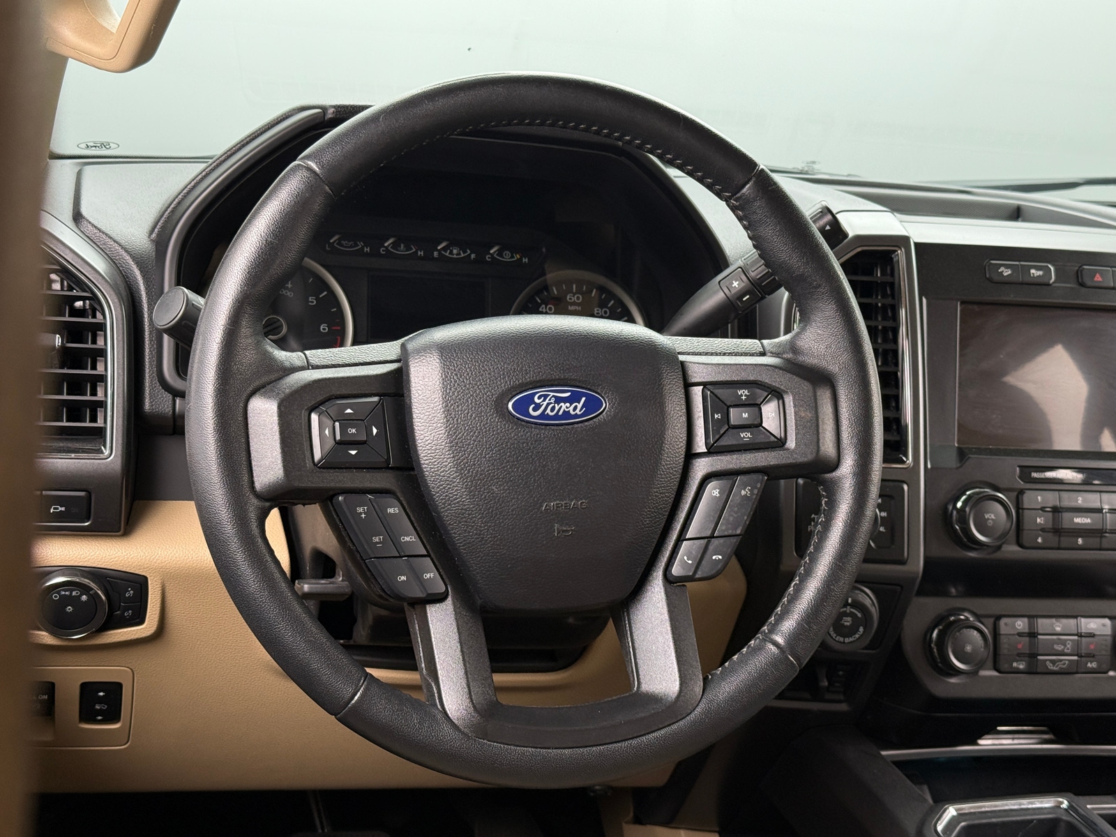 Thumbnail: 2020 Ford Econoline - 5