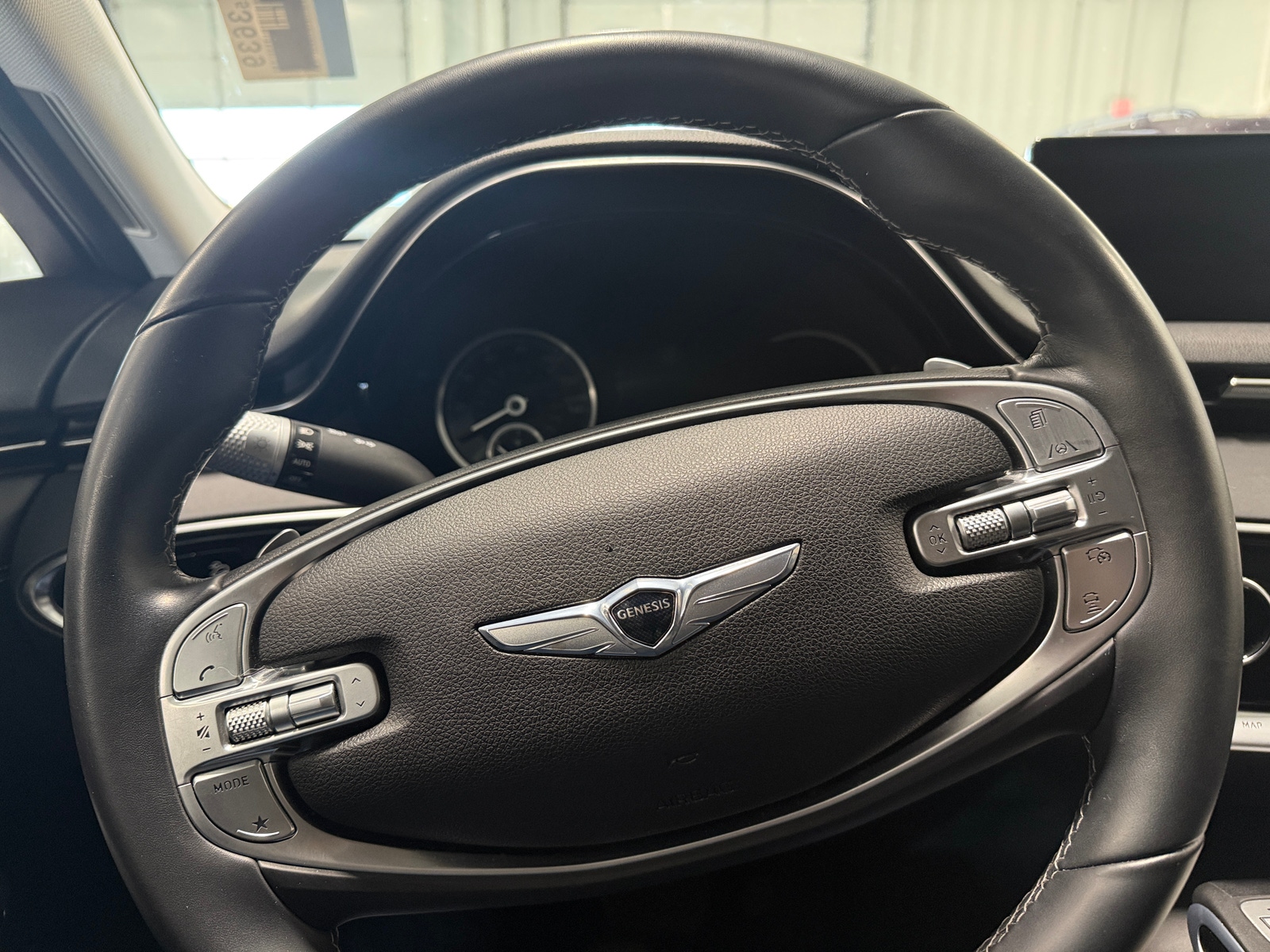 Thumbnail: 2023 Genesis GV70 - 4