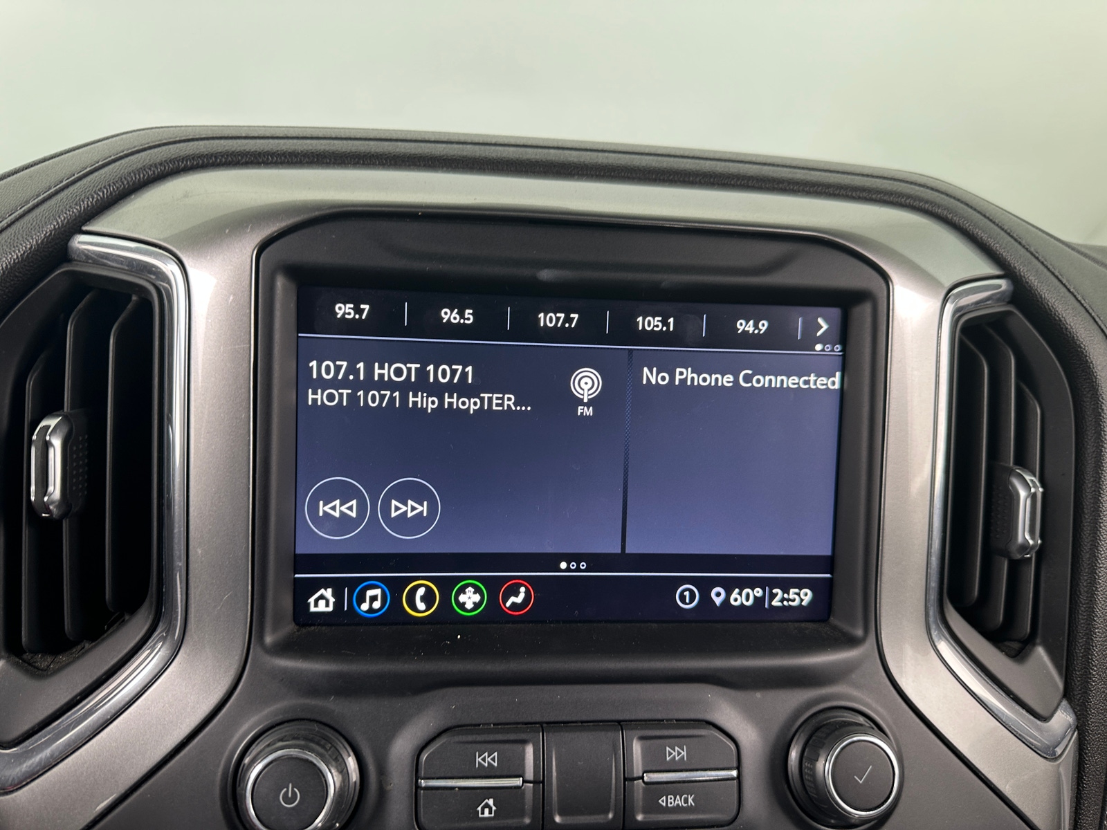 Thumbnail: 2020 Chevrolet Silverado 1500 - 4