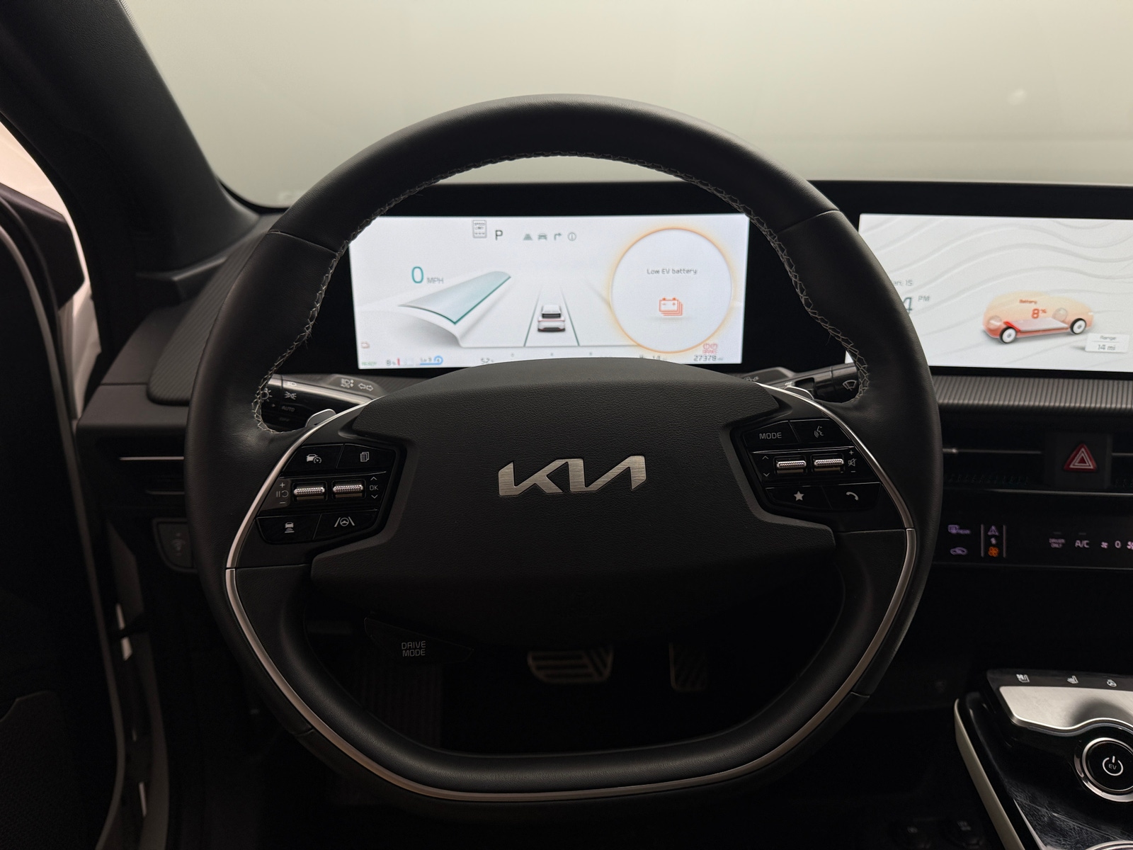 Thumbnail: 2023 Kia EV6 - 4