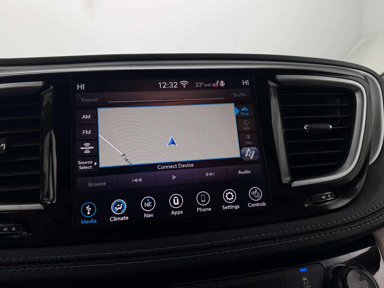 Thumbnail: 2020 Chrysler Pacifica - 3