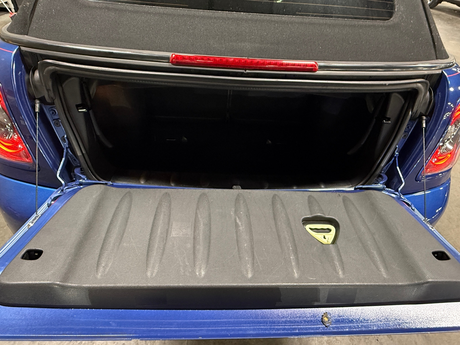 Thumbnail: 2014 MINI Cooper Convertible - 7