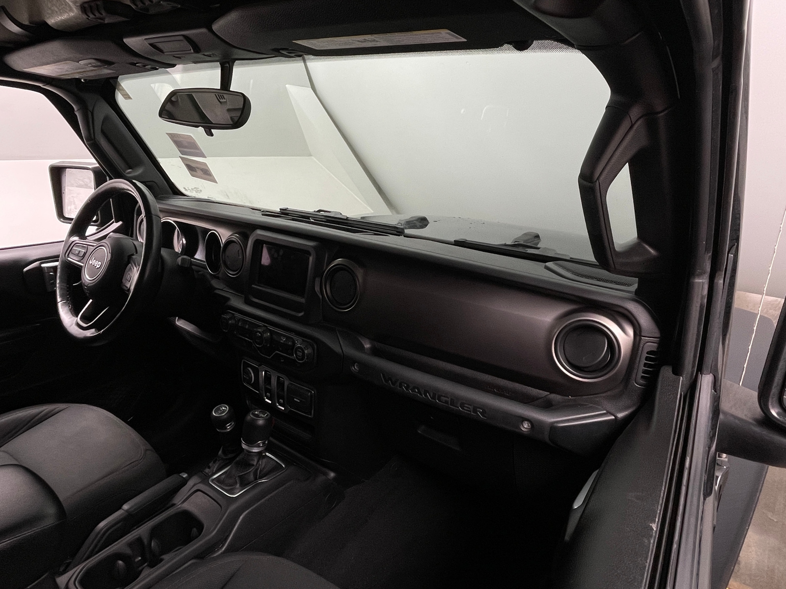 Thumbnail: 2019 Jeep Wrangler - 3