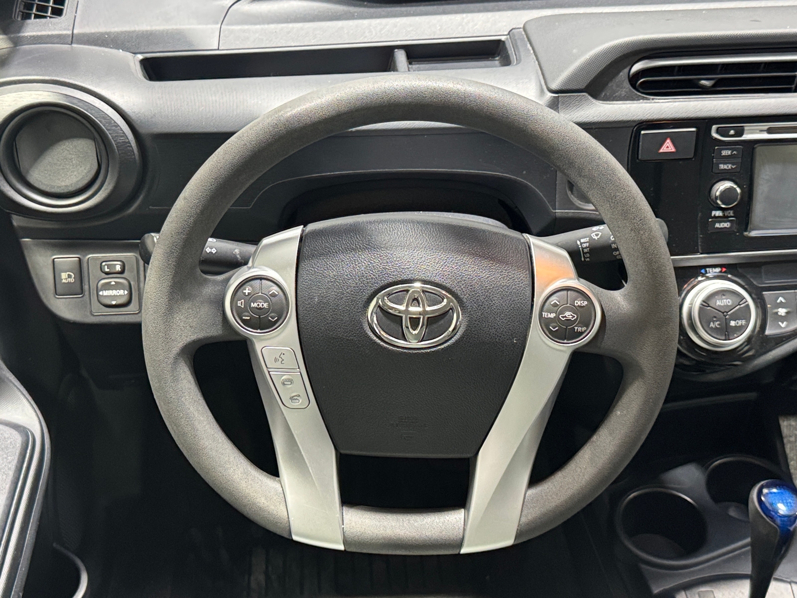 Thumbnail: 2017 Toyota Prius c - 5