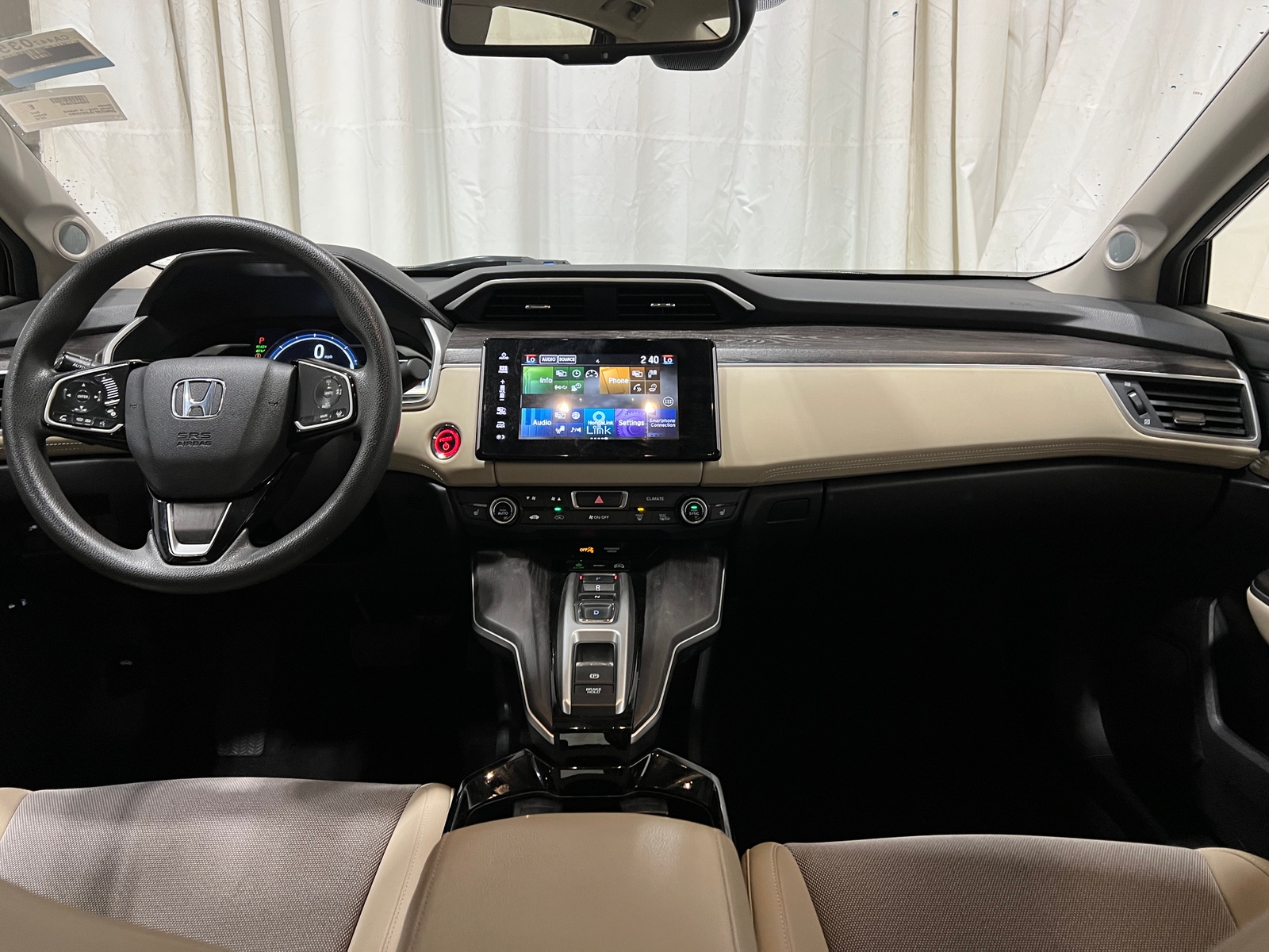 Thumbnail: 2018 Honda Clarity - 3