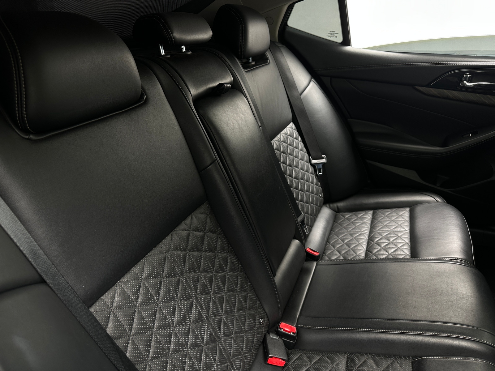 Thumbnail: 2017 Nissan Maxima - 6