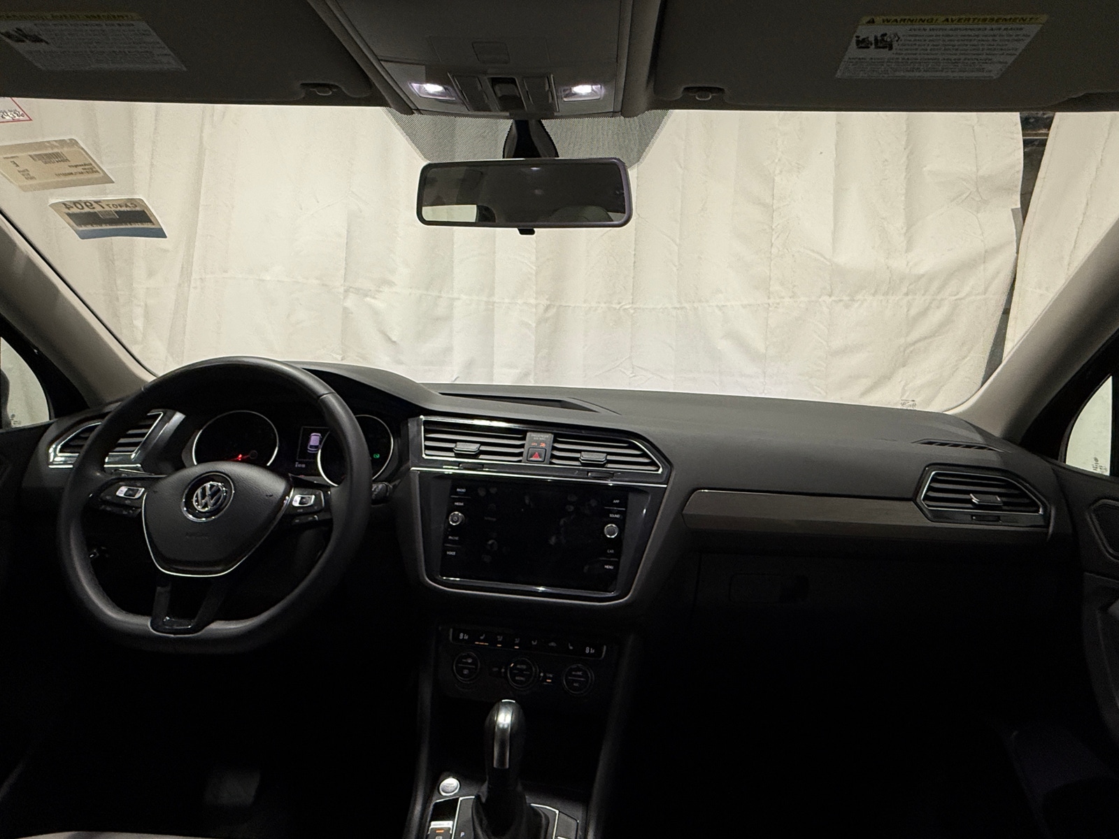 Thumbnail: 2020 Volkswagen Tiguan - 3