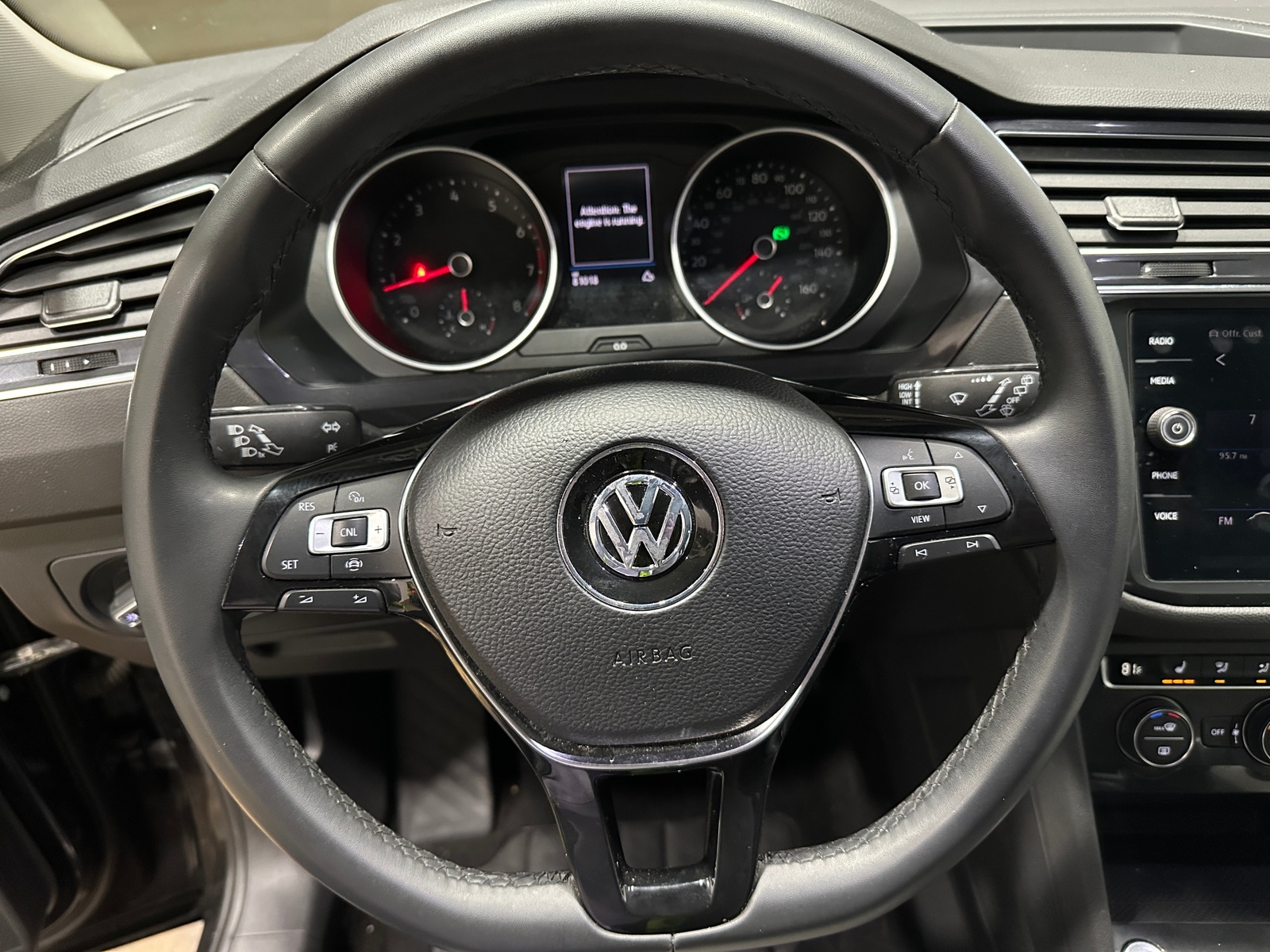 Thumbnail: 2020 Volkswagen Tiguan - 5