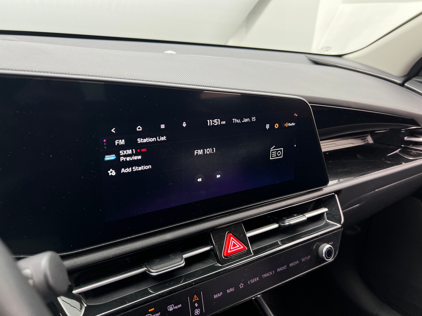 Thumbnail: 2023 Kia Niro - 3