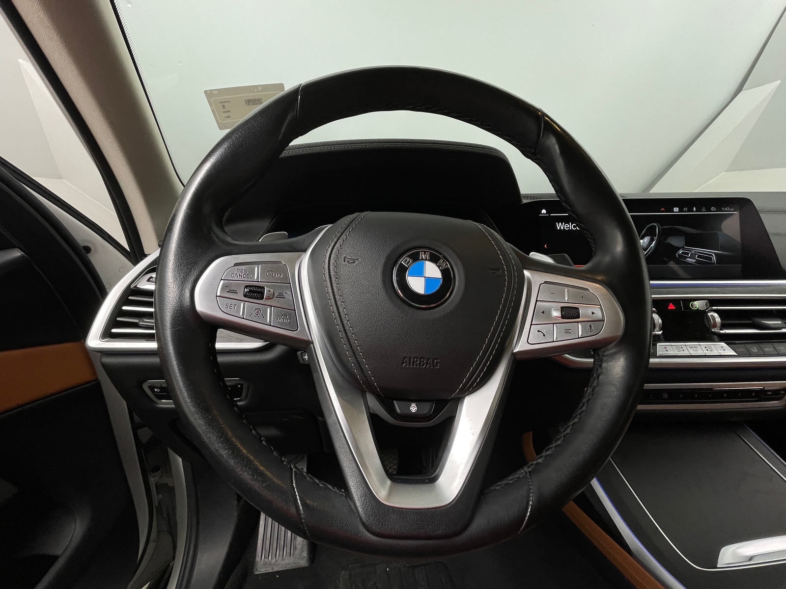 Thumbnail: 2021 BMW X7 - 4
