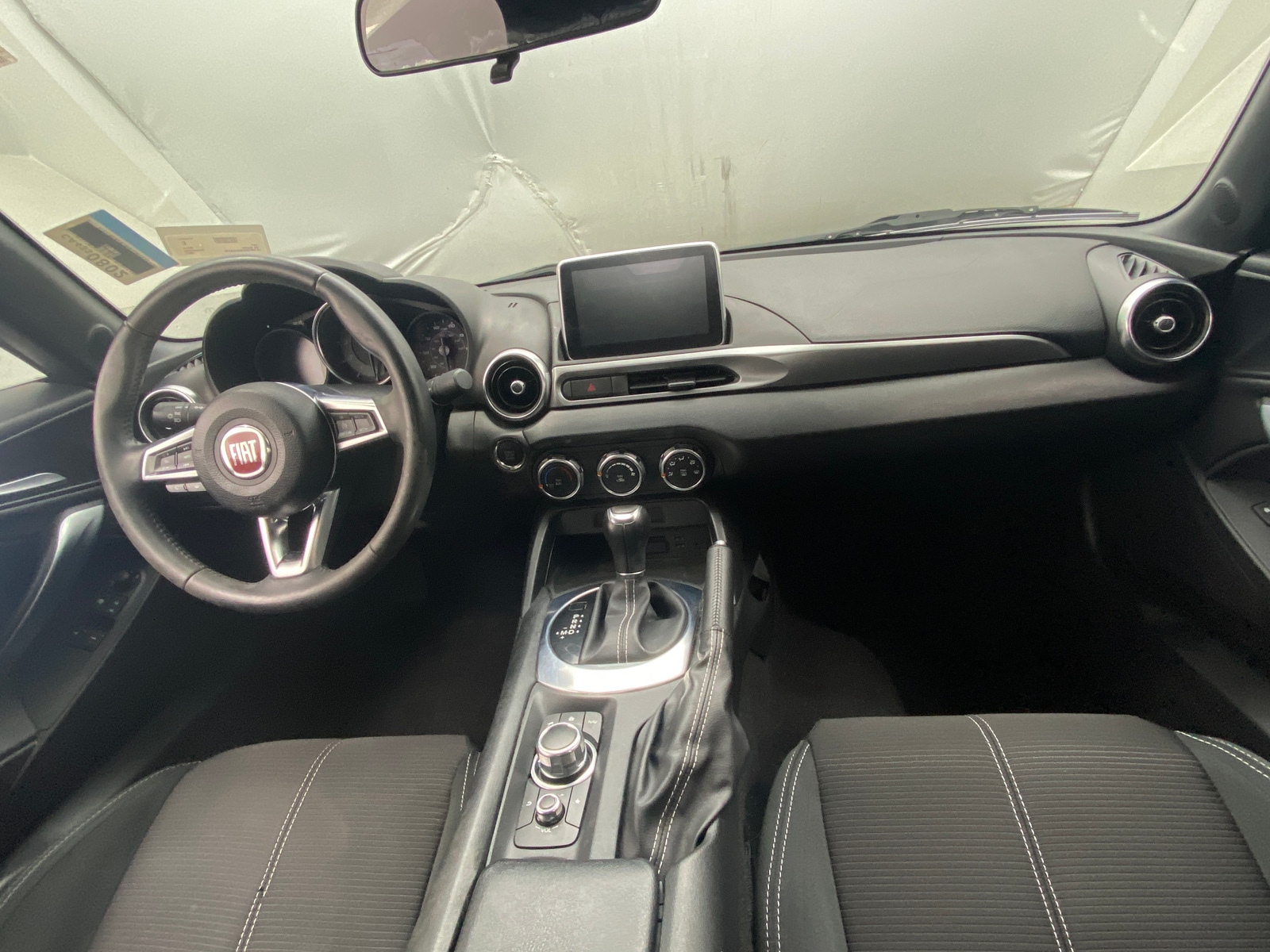 Thumbnail: 2017 Fiat 124 Spider - 3