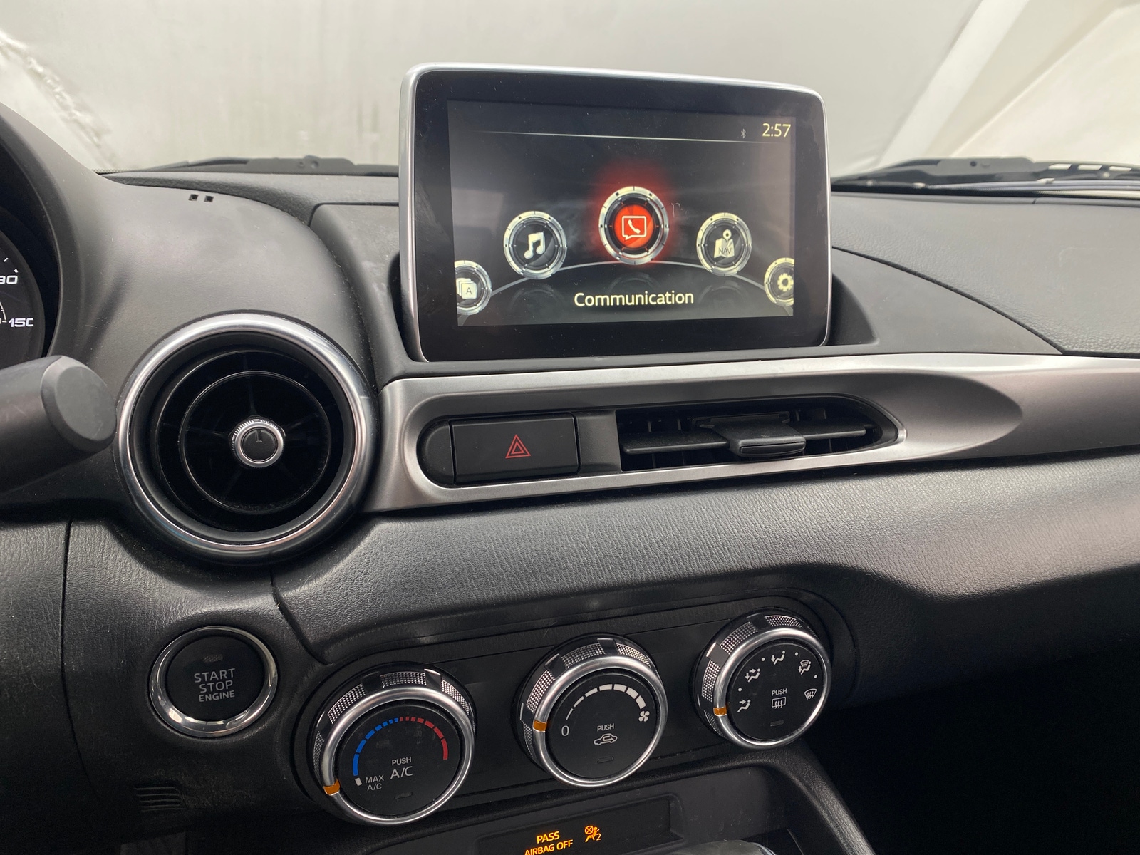 Thumbnail: 2017 Fiat 124 Spider - 4