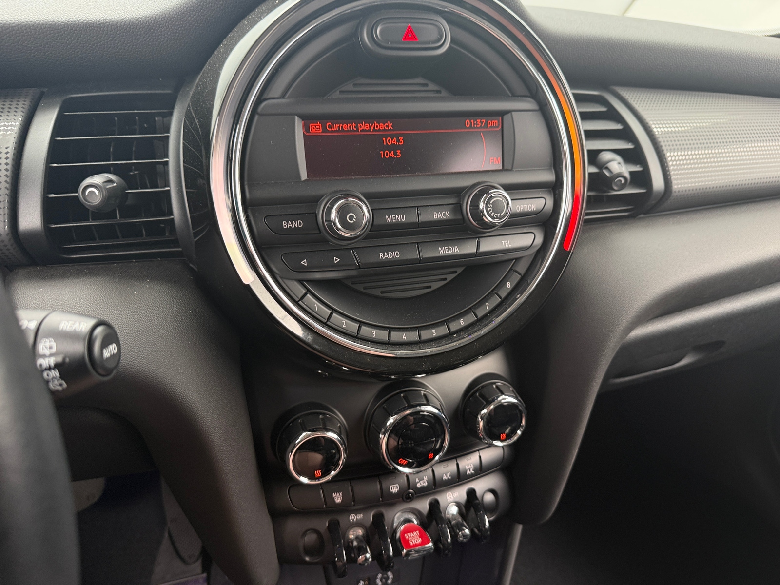 Thumbnail: 2015 MINI Cooper Hardtop - 3