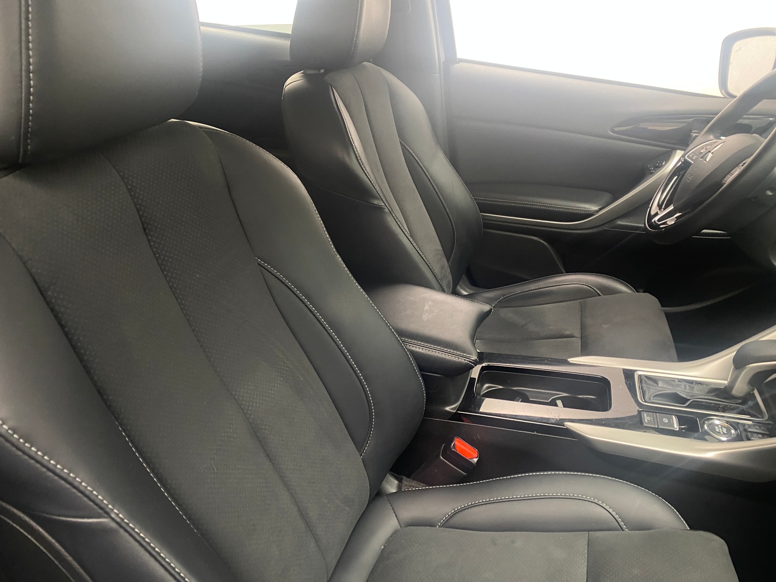 Thumbnail: 2024 Mitsubishi Eclipse Cross - 2