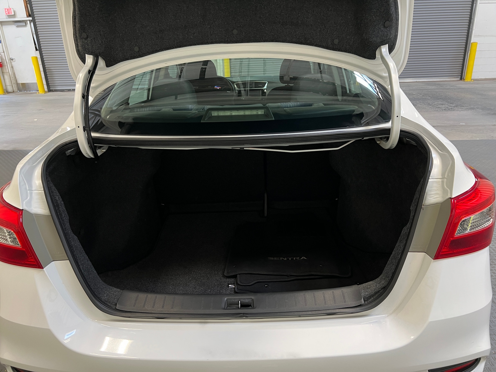 Thumbnail: 2019 Nissan Sentra - 7