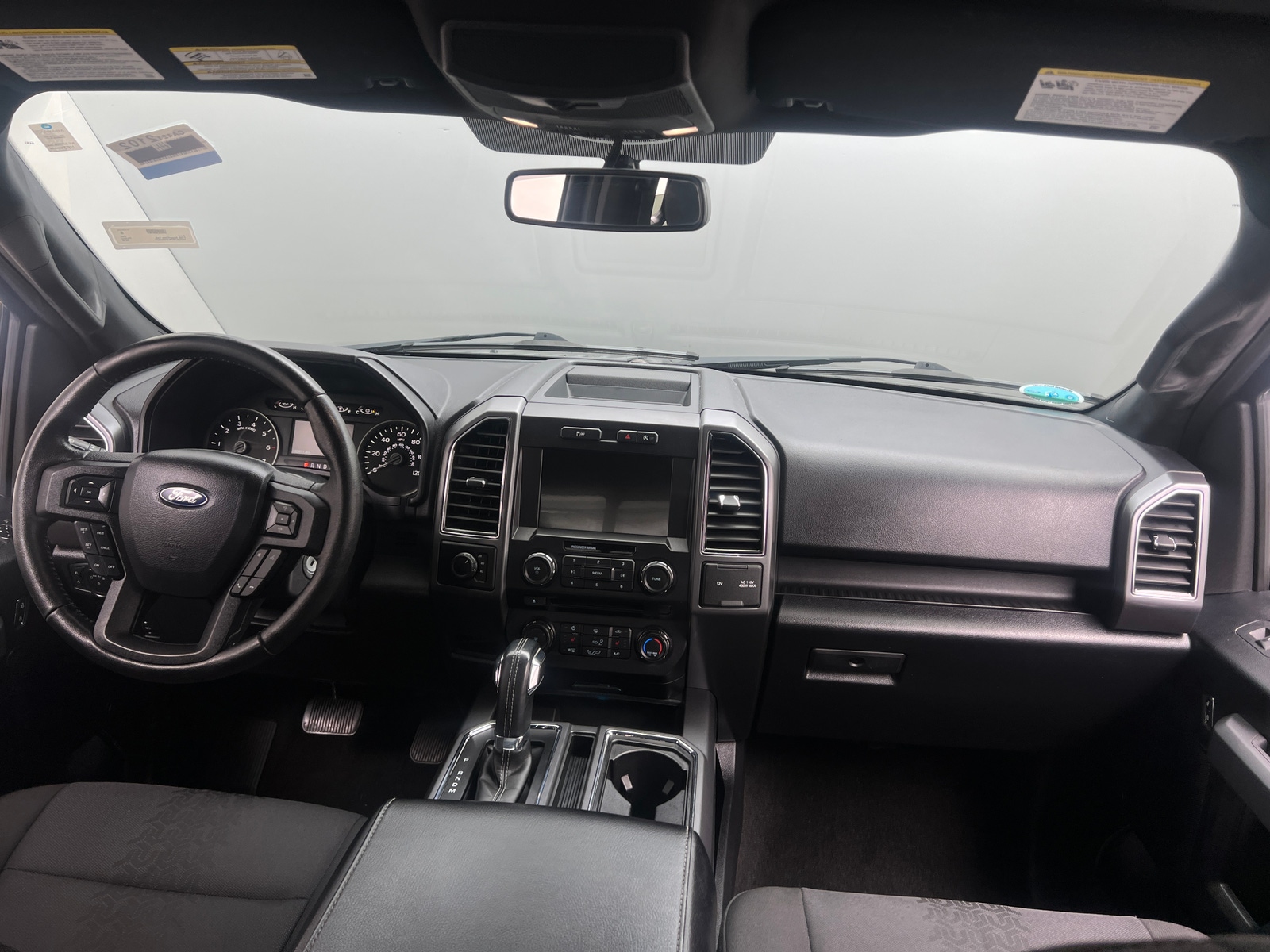 Thumbnail: 2018 Ford Econoline - 3