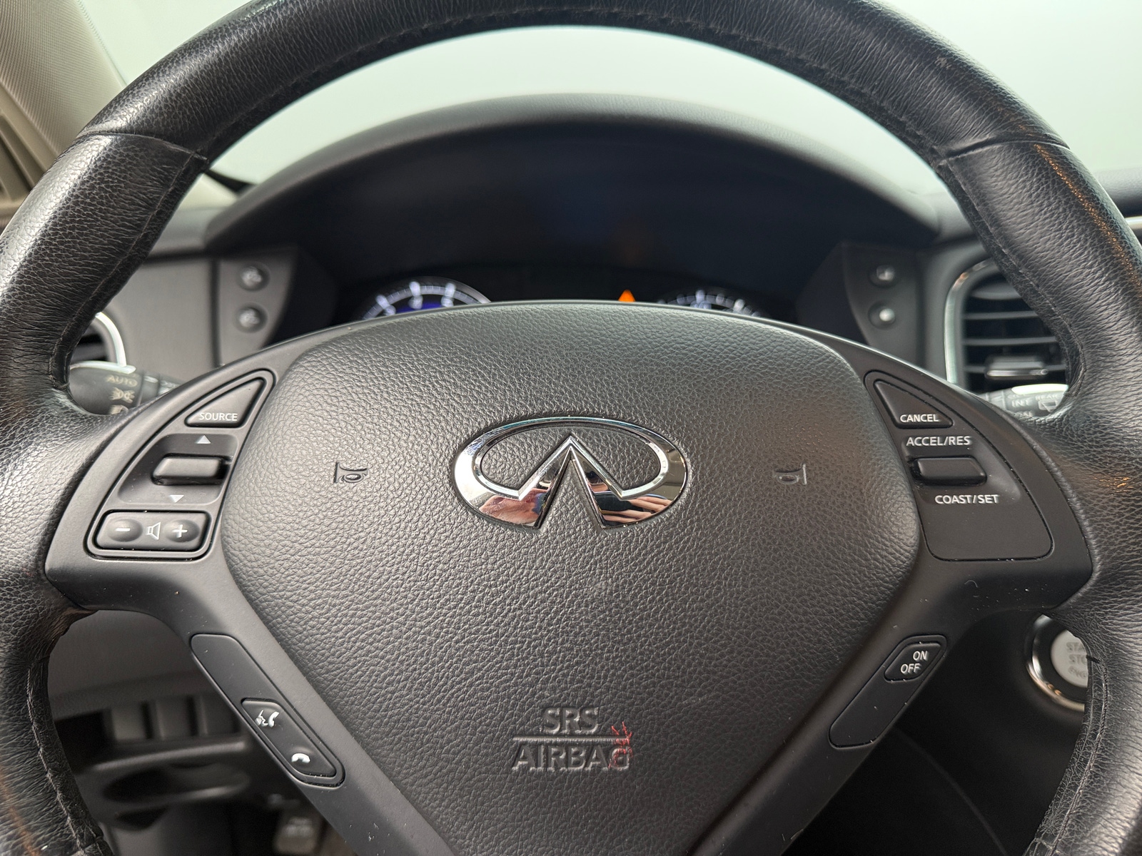 Thumbnail: 2017 INFINITI QX50 - 4